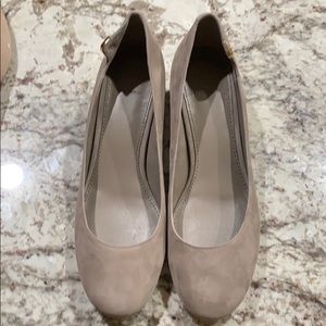 Tory Burch Gray Suede Pumps